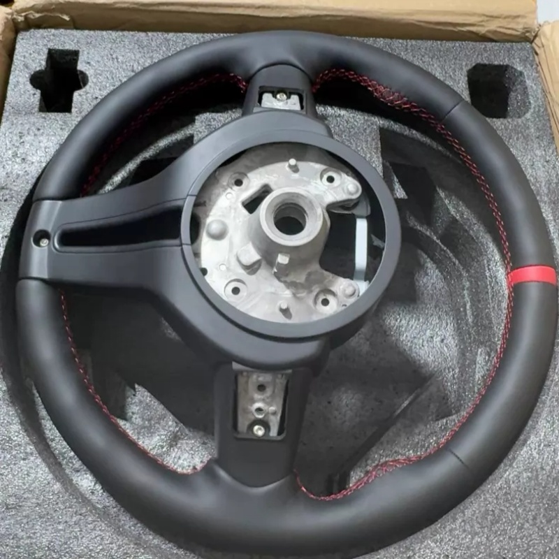 Volante in Pelle per Auto BMW  - Car Accessories Essentials recensione e prezzo